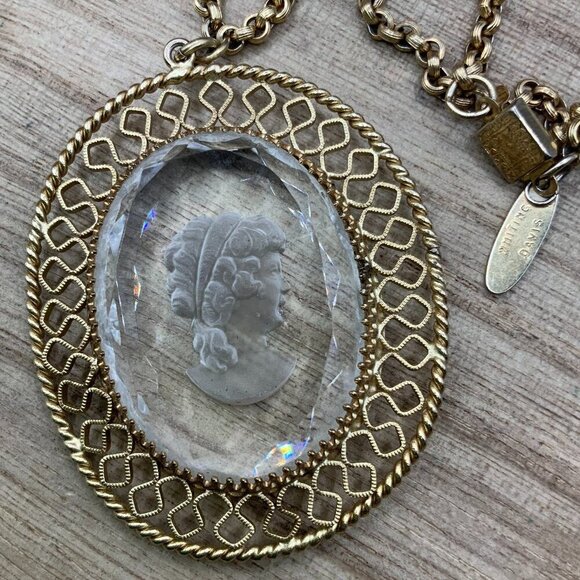 Whiting & Davis Co. Vintage 3D Intaglio Faceted Cameo Crystal Necklace